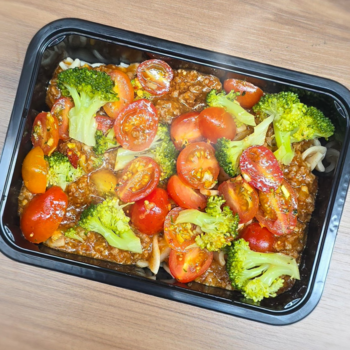 imagem Fusilli a Bolonhesa com Tomate Cereja e Brócolis